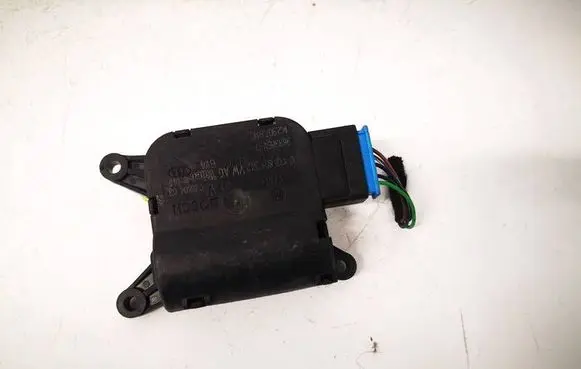 Volkswagen Golf Plus Air flap motor/actuator 0132801342