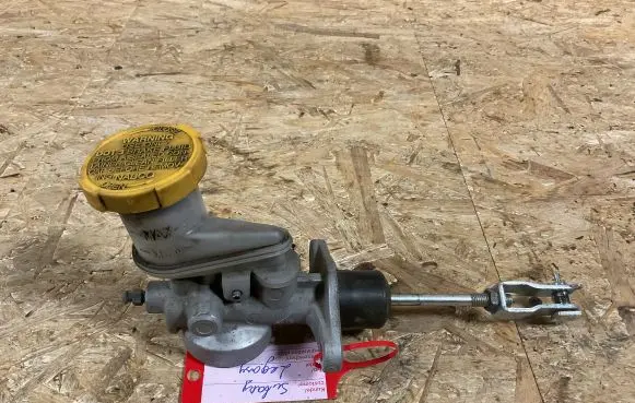 Subaru Legacy Clutch master cylinder