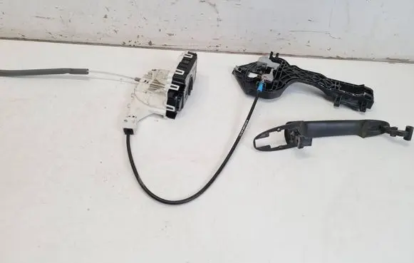Volkswagen Crafter Front door lock A9067201435 ZGS008