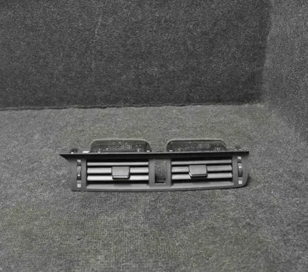 Lexus CT 200H Dashboard air vent grill cover trim 5567076010
