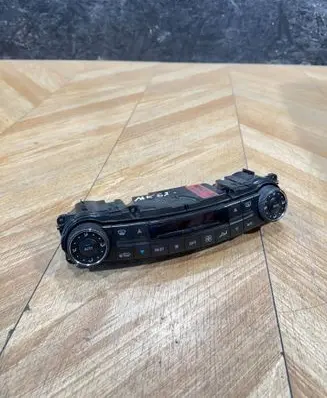 Mercedes-Benz E W211 Climate control unit 2118302385 00042906