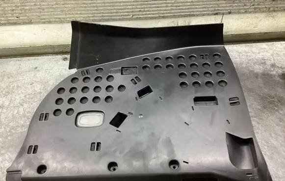 Mercedes-Benz E W212 Dashboard lower bottom trim panel A2126801007