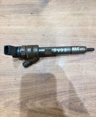 BMW X3 F25 Fuel injector 0445110617