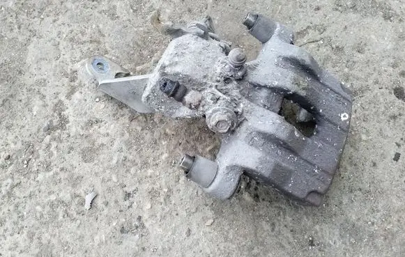 Nissan Primera Rear brake caliper