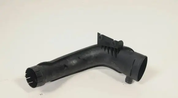 Ford Focus Air intake hose/pipe CV619C623JA