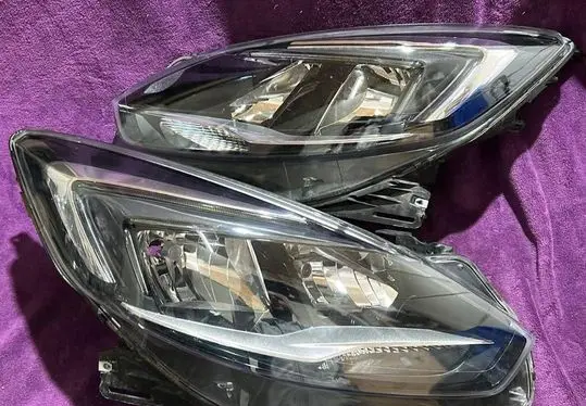 Opel Zafira C Headlight/headlamp 39023452