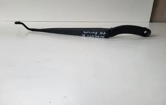 KIA Sorento Front wiper blade arm