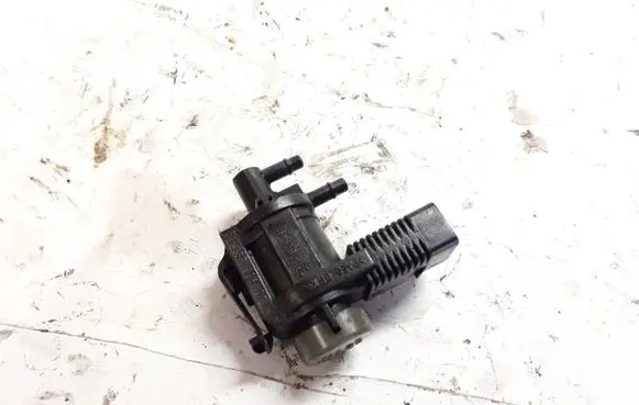 Audi A4 S4 B6 8E 8H Turbo solenoid valve 1J0906283C
