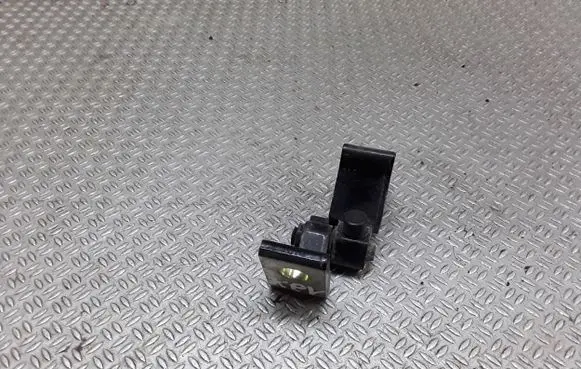 Volkswagen PASSAT B7 USA Front door upper hinge