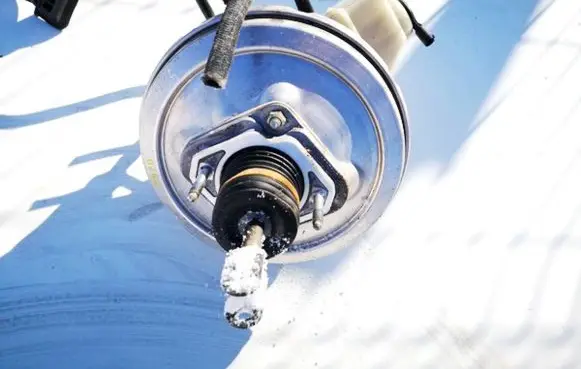 BMW X3 E83 Brake booster A37S 7263