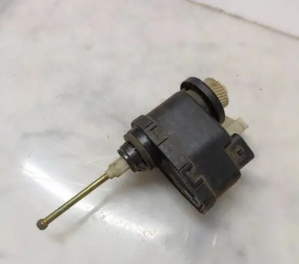 Hyundai Sonata Headlight level adjustment motor 00437534