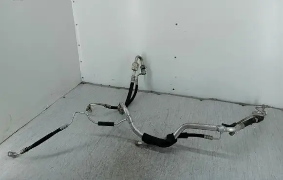 Opel Zafira C Air conditioning (A/C) pipe/hose 39028538