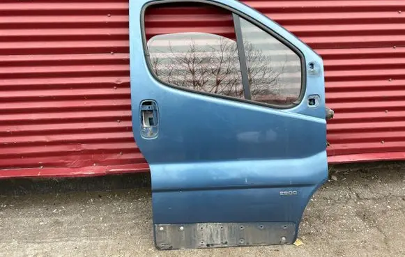 Opel Vivaro Front door
