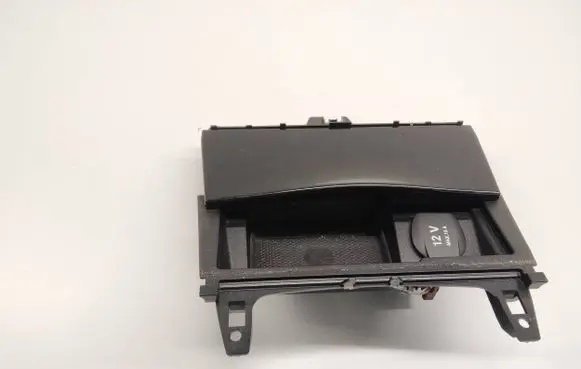 Mercedes-Benz GLK (X204) Ashtray (front) A2046801350 2009101112 8L10897077