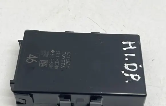 Toyota Highlander XU50 Gateway control module 891110E040
