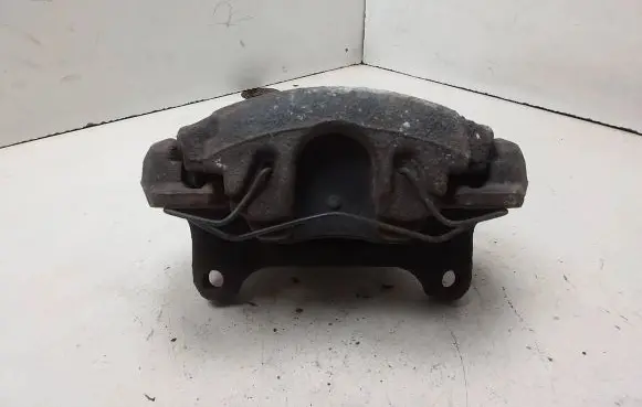 Volkswagen PASSAT B6 Front brake caliper