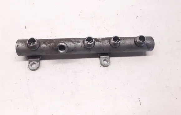 Audi A4 S4 B7 8E 8H Fuel main line pipe 059130089M
