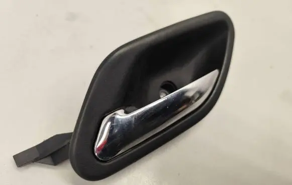 BMW 5 E39 Front door interior handle 8226049