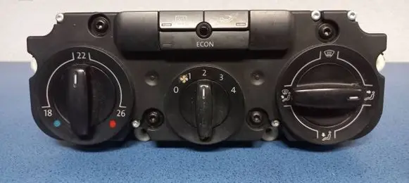 Volkswagen Golf V Climate control unit 74730960