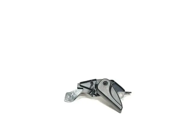 Engine bonnet (hood) release handle