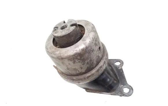 Volkswagen Transporter - Caravelle T5 Engine mount bracket V05006