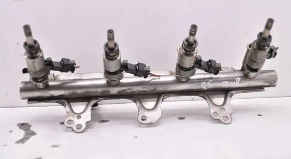 Audi Q5 SQ5 8R Fuel main line pipe 06J133317M 06H906036Q