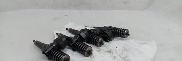 Volkswagen Sharan Fuel injectors set 038130073F 0414720007