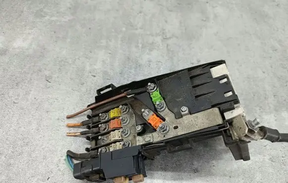 Peugeot 5008 Battery control module 9666527680