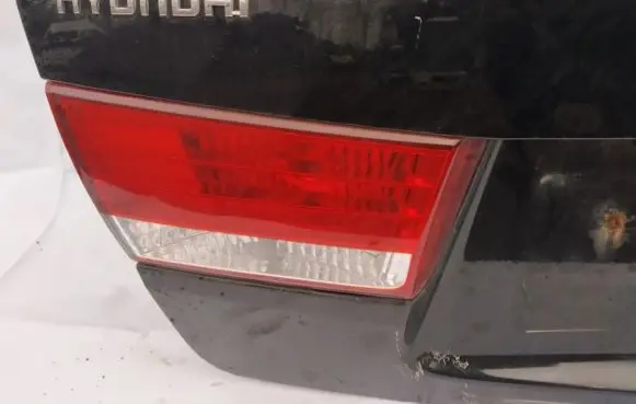 Hyundai Sonata Tailgate rear/tail lights