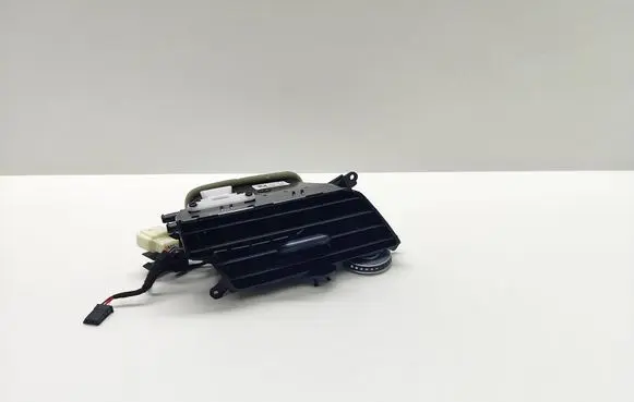 BMW 7 G11 G12 Dash center air vent grill 7946265 794626502 16828110