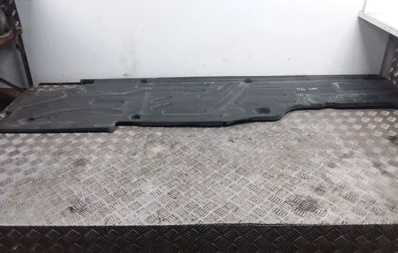 Mercedes-Benz C W203 Center/middle under tray cover 