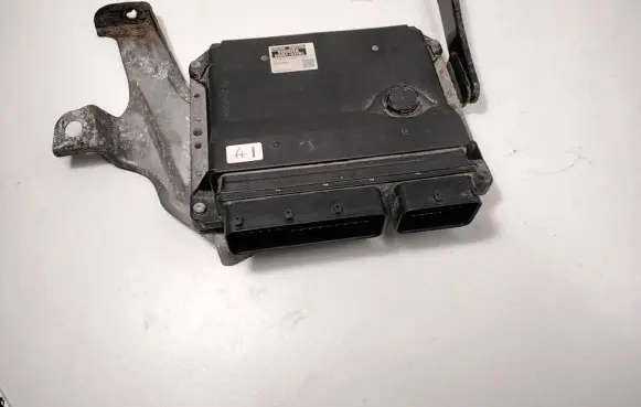 Lexus IS 220D-250-350 Engine control unit/module 8966153701 1758009481