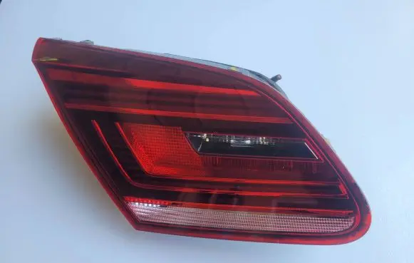 Volkswagen PASSAT CC Tailgate rear/tail lights 3C8945307T 81180102 93C8945307