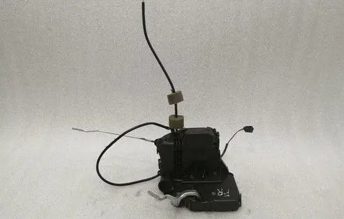 Mercedes-Benz CLS C219 Front door lock A2197200235