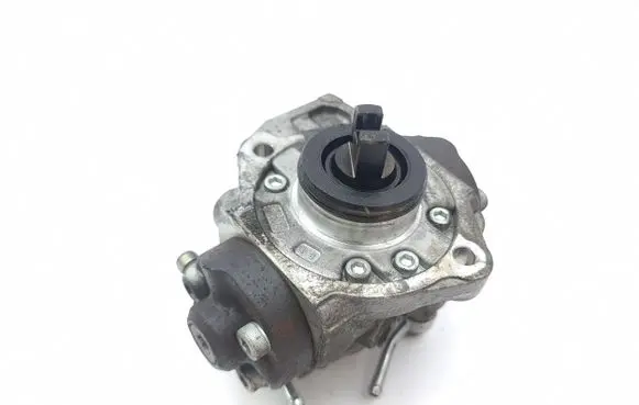 Mazda CX-5 Fuel injection high pressure pump SH0113800B
