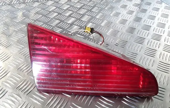 Peugeot 607 Tailgate rear/tail lights 2543