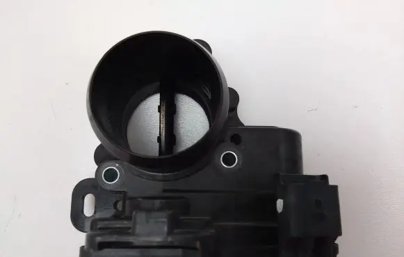 Ford Kuga II Throttle valve 9806625280