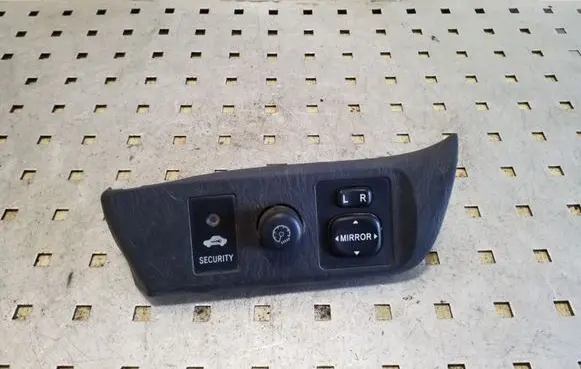 Toyota RAV 4 (XA20) Wing mirror switch 5544642010
