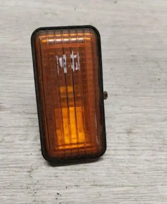 Volkswagen PASSAT B3 Front fender indicator light 357949117