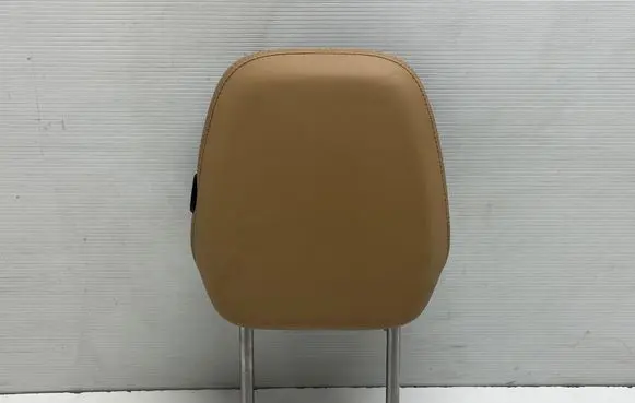 Porsche Cayenne (92A) Front seat headrest 