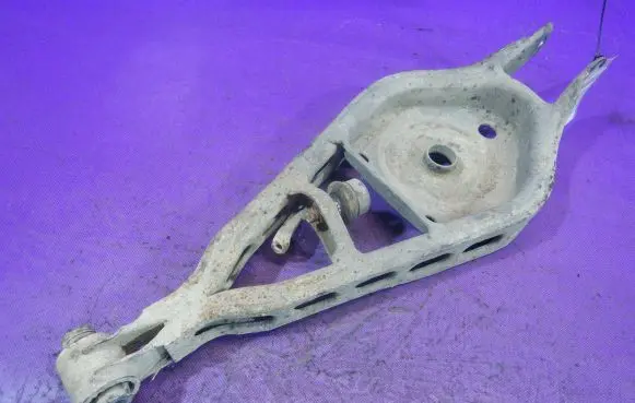 Rear control arm
