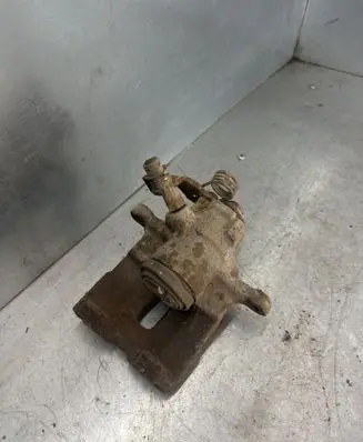 Volkswagen Multivan T4 Rear brake caliper
