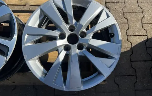 Peugeot 3008 II R17 alloy rim 9809687177