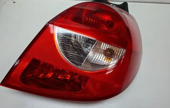 Renault Clio III Rear/tail lights S27639688 89035080