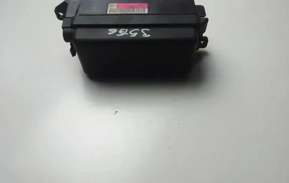 Mini One - Cooper Clubman R55 Fuse module 9213372