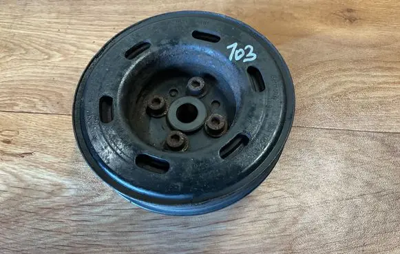 Audi A4 S4 B6 8E 8H Crankshaft pulley 06A105243E