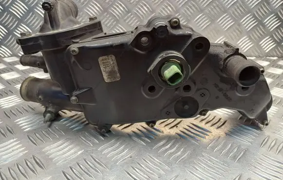 Citroen Berlingo Thermostat/thermostat housing 9643211880 9633700080