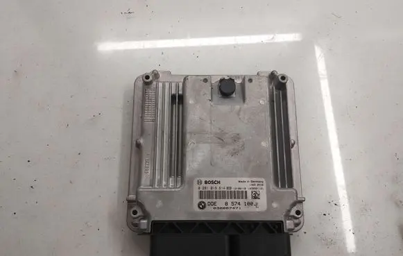 BMW X3 F25 Engine control unit/module 8574100