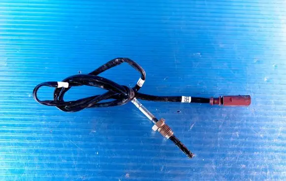 Skoda Octavia Mk3 (5E) Exhaust gas temperature sensor 04L906088E