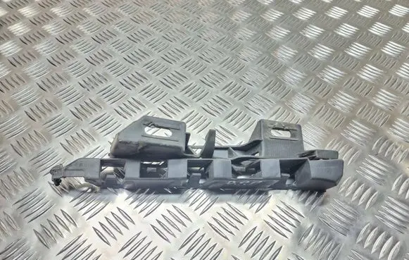 Front bumper mounting bracket